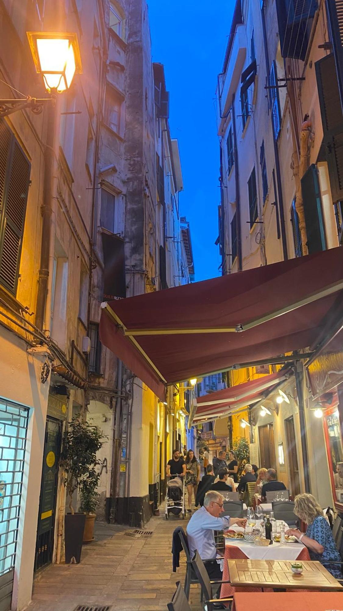 I Tetti Di Via Corradi Villa Sanremo Bagian luar foto